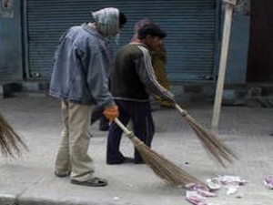 Sweepers condition in india1