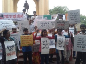 2014-07-21-LKO-Against rape case-18